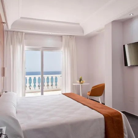 호텔 Delfines 라망가델마르메노