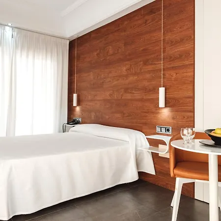 Delfines Hotel 4*