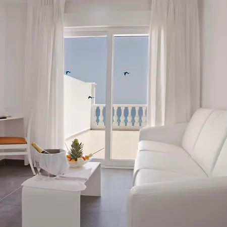 Hotel Delfines 4*