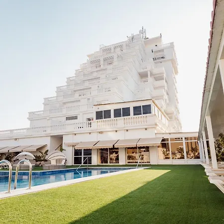 Delfines 4* 라망가델마르메노