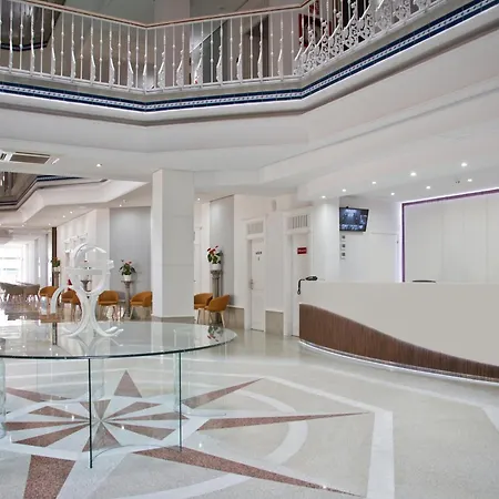 Hotel Delfines 4*
