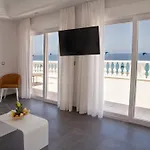 Delfines Hotel 4*