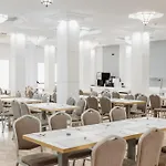 Delfines Hotel