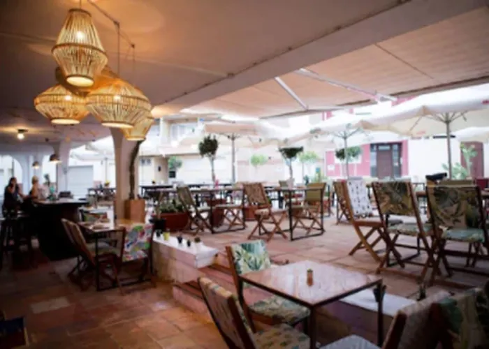 Ξενοδοχείο Delfines