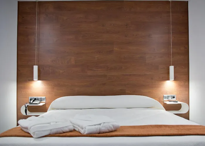 Delfines Ξενοδοχείο 4*